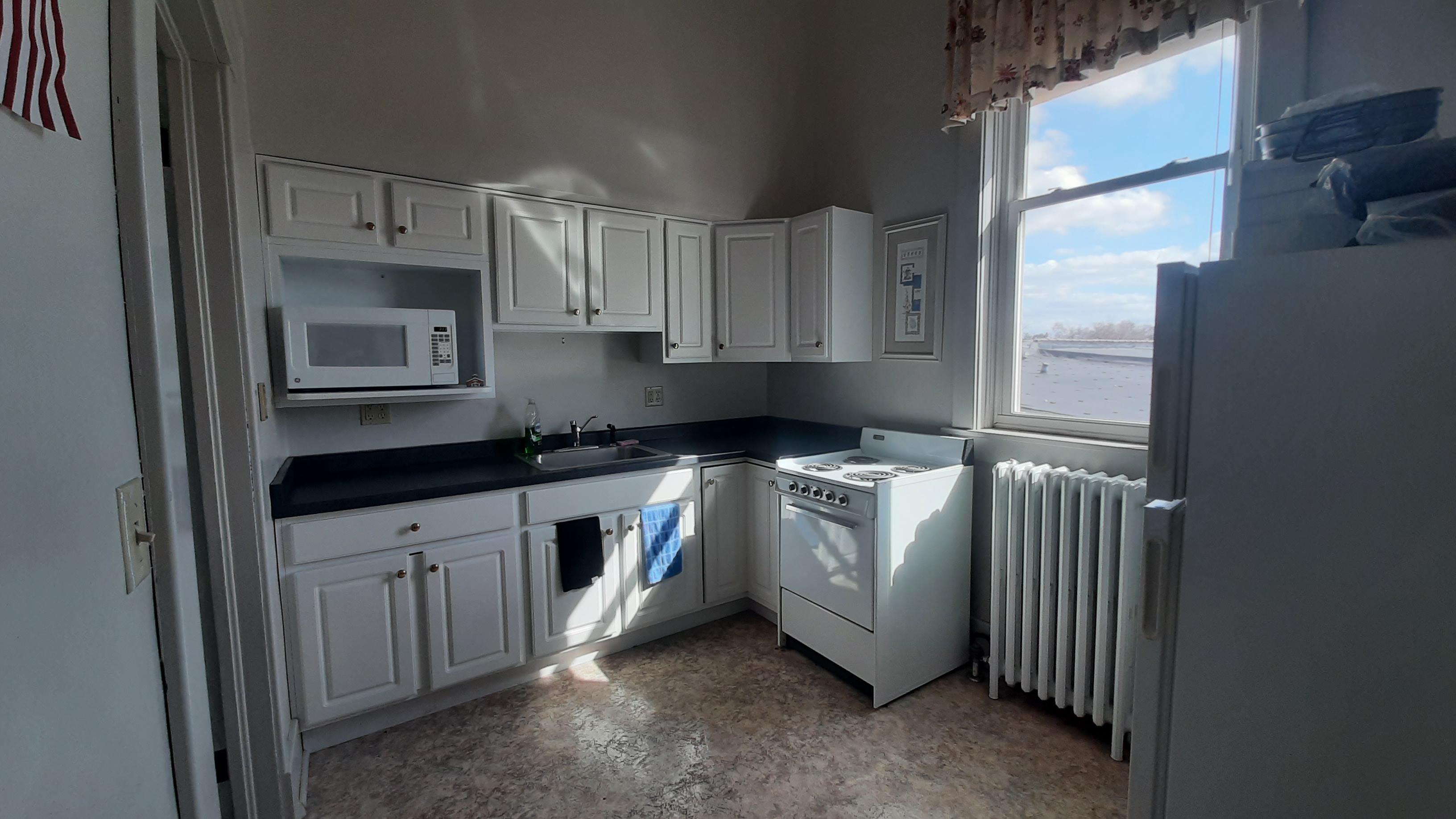 5th Floor Kitchen.jpg